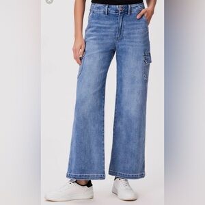 Paige Carly Cargo Jeans in Austyn Size 26